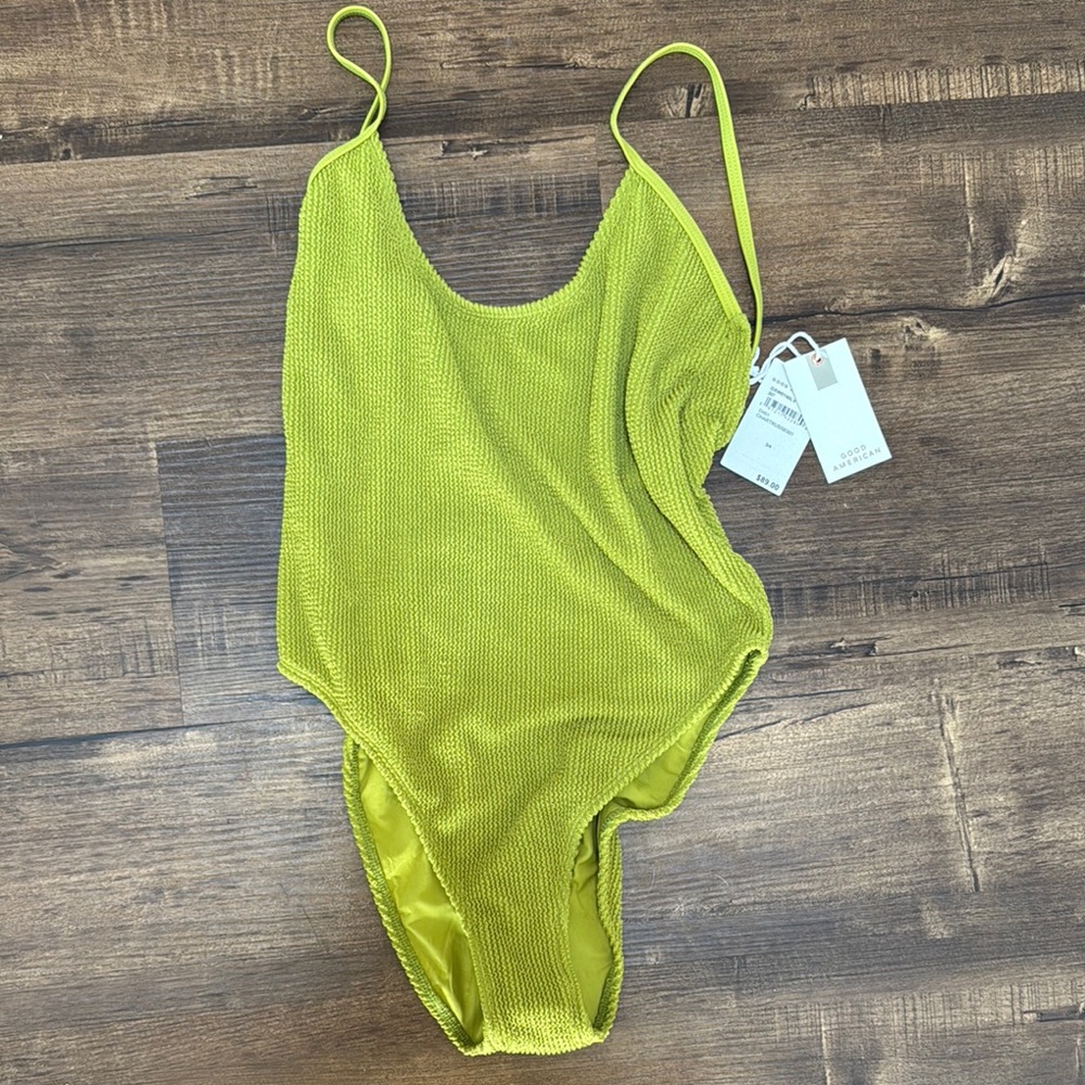 Good American NWT Textured Swimsuit